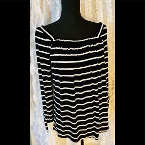 Cable & Gauge Womens Top